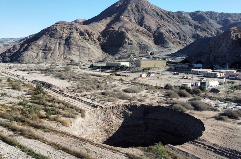 Chile’s huge sinkhole