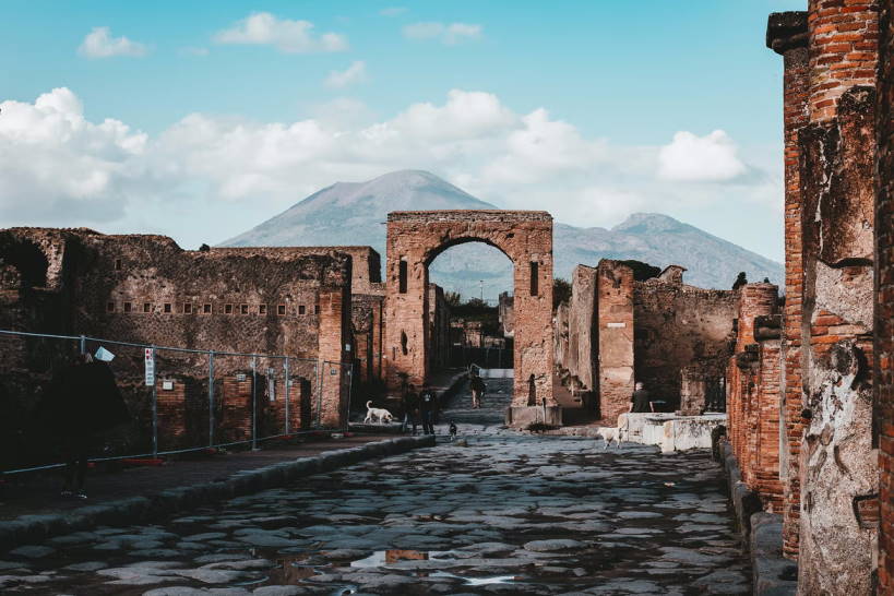 Pompeii: New artifacts show poverty 2,000 years ago